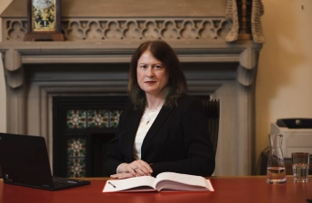 První britský soudce pro transsexuály podává stížnost na rozhodnutí Nejvyššího soudu o „biologickém pohlaví“