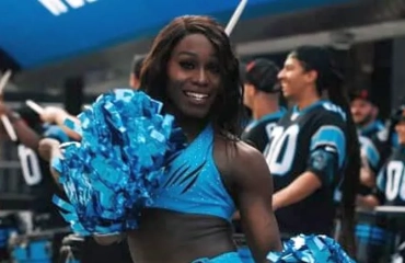 První trans roztleskávačka NFL se v této sezóně nevrátí do týmu Carolina Panthers.