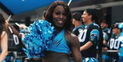První trans roztleskávačka NFL se v této sezóně nevrátí do týmu Carolina Panthers.